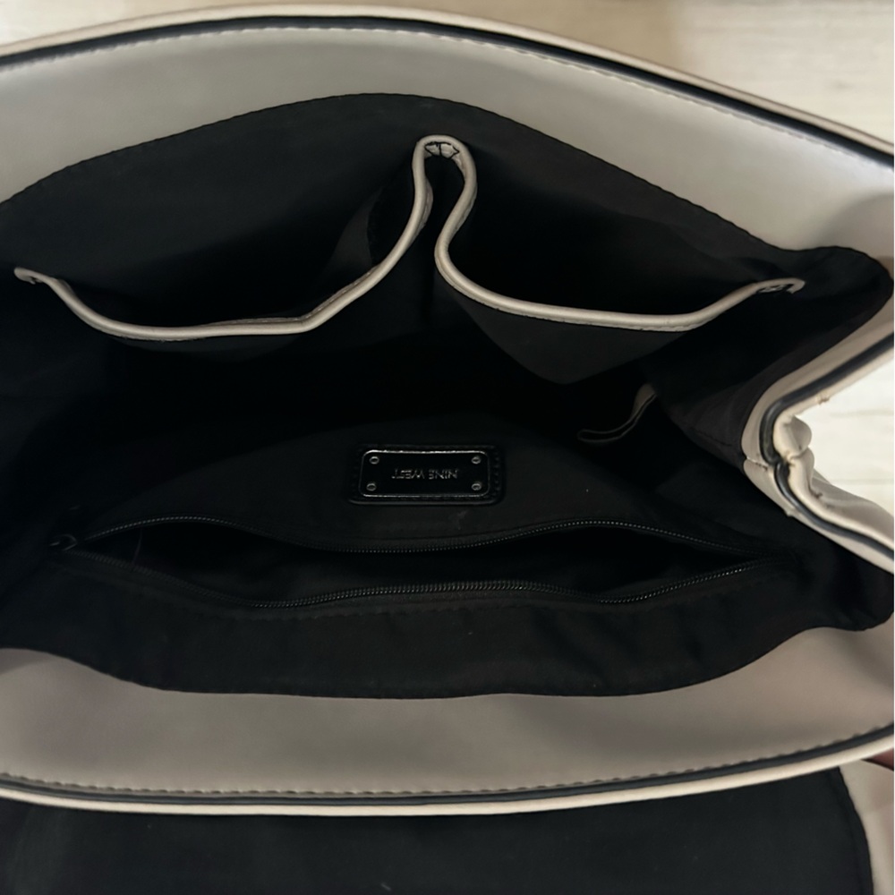 Backpack - Picture 2 of 3